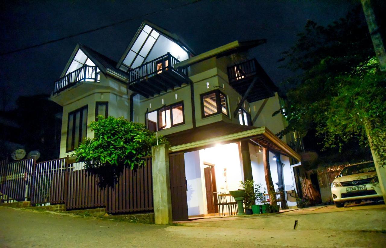 Hotel Grand 39 Ella Exterior foto