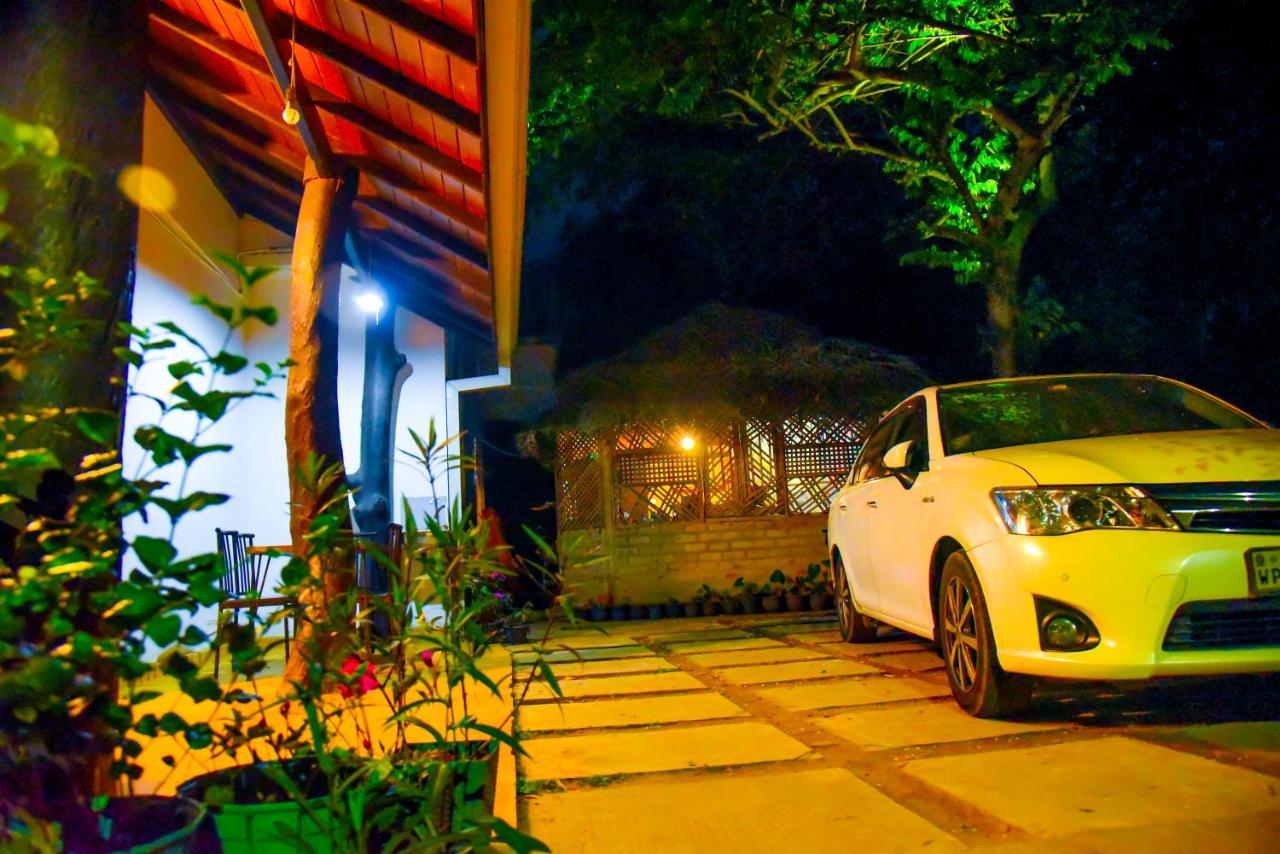 Hotel Grand 39 Ella Exterior foto