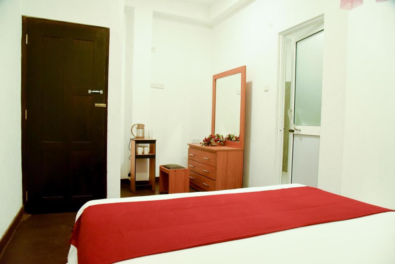 Hotel Grand 39 Ella Exterior foto